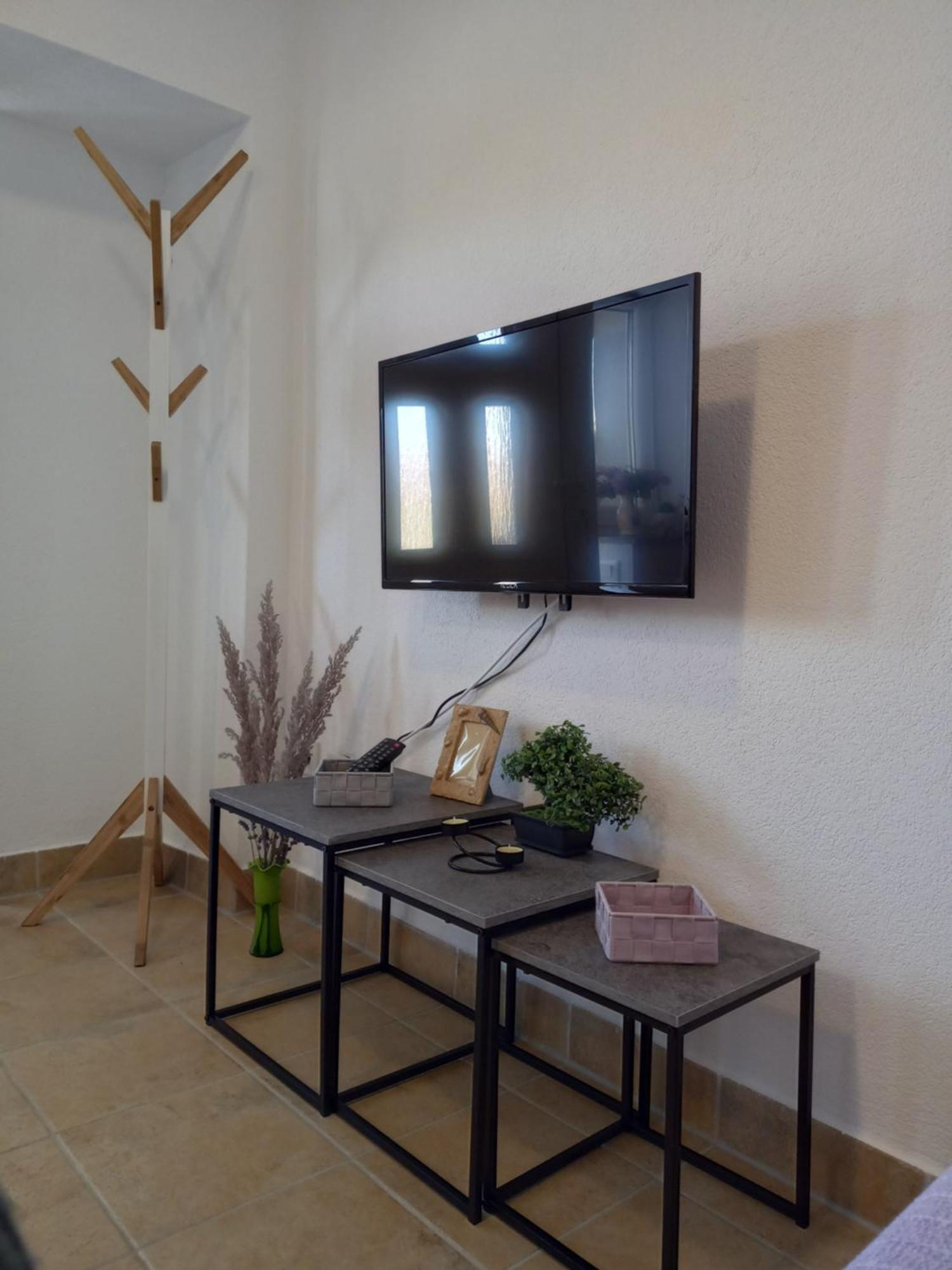 Apartman Kristina Vrbnik  Exteriör bild